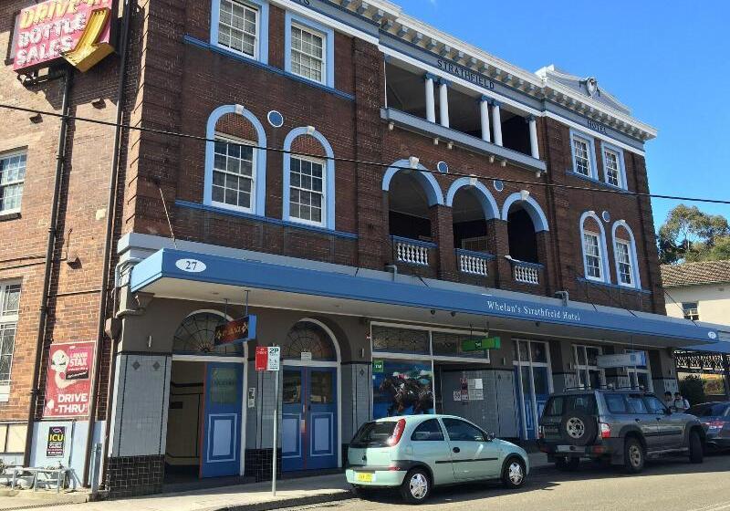 هتل Strathfield