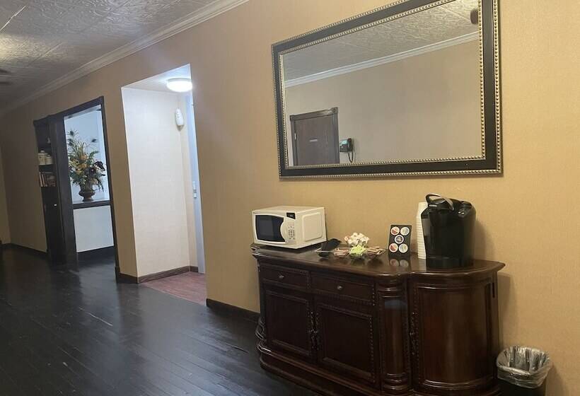 ホテル The Alcalde