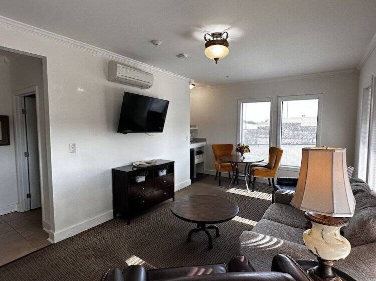 ホテル The Alcalde