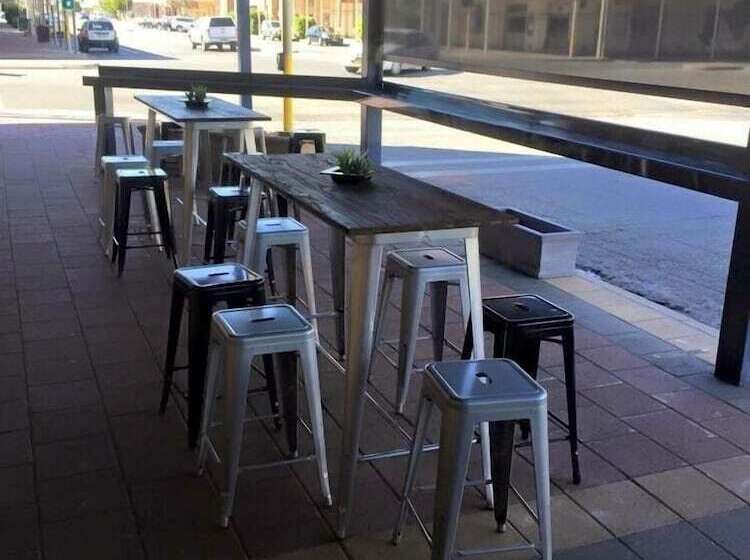 Отель The Astra