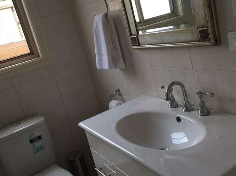 בית מלון כפרי The Astra