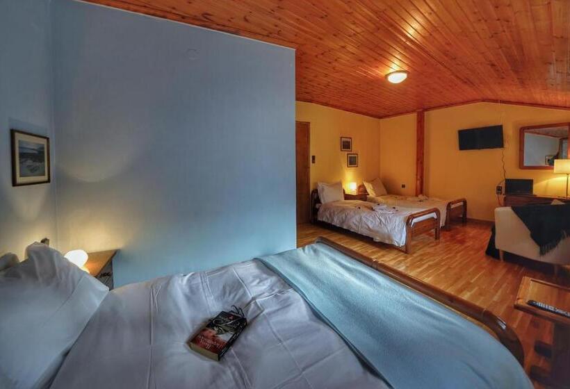 酒店 To Balkoni Tis Agorianis