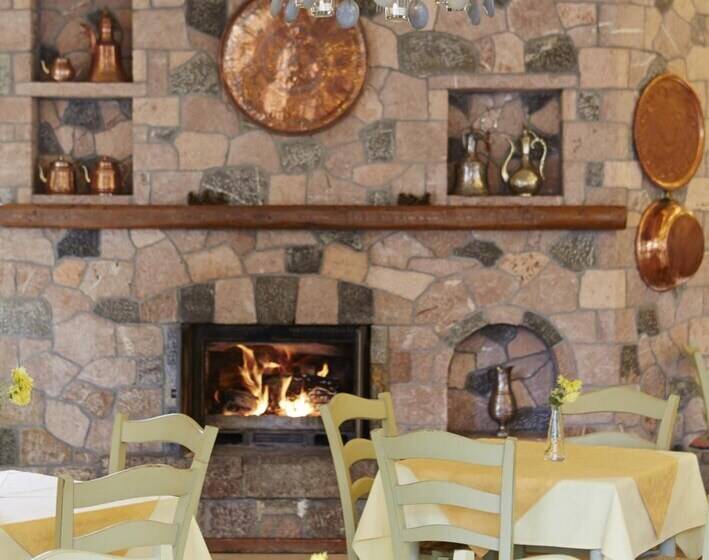 酒店 To Balkoni Tis Agorianis