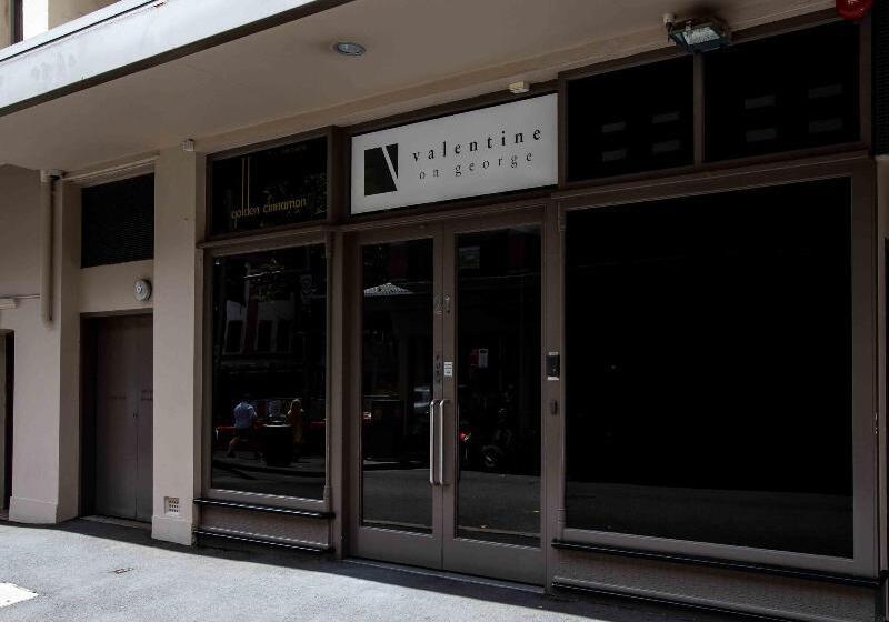 فندق Valentine On George