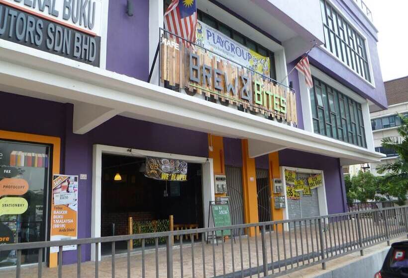 Indah Alam Vacation Home