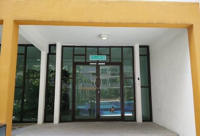 Indah Alam Vacation Home