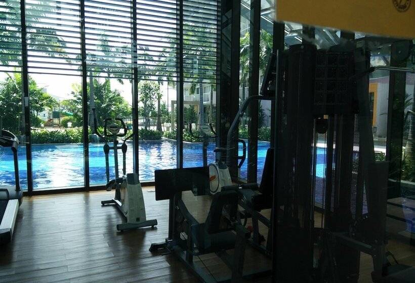 Indah Alam Vacation Home