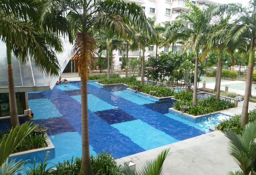 Indah Alam Vacation Home