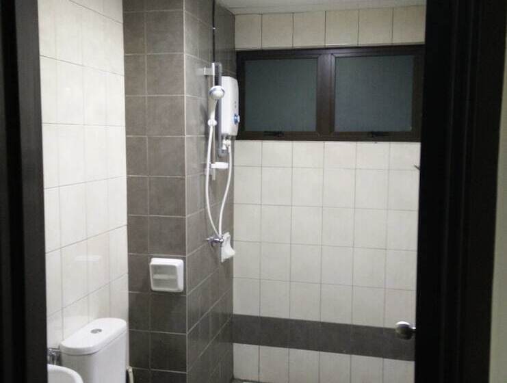 Indah Alam Vacation Home