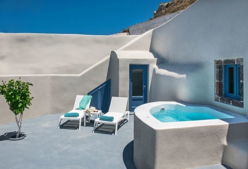 Luna Santorini Suites