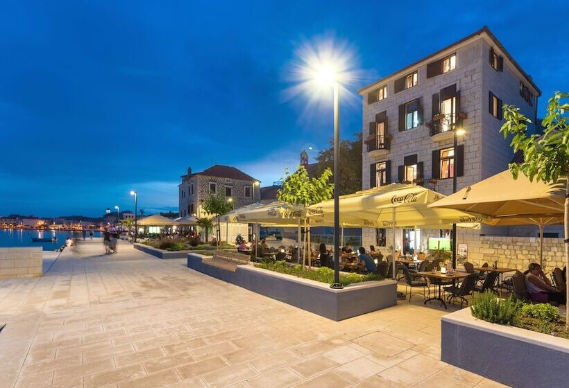 Luxury Apartment Perko