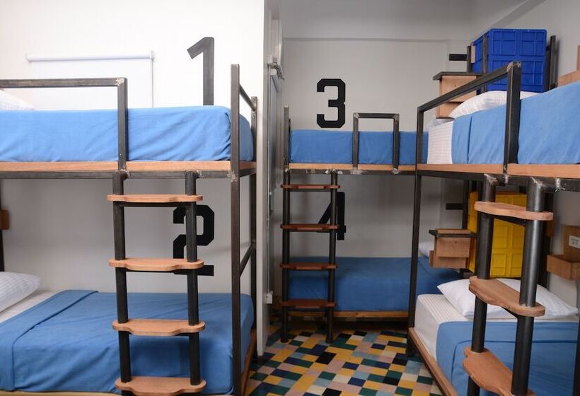 Spot On Junction Hostel