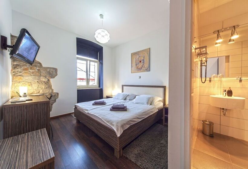 Marmontova Luxury Rooms