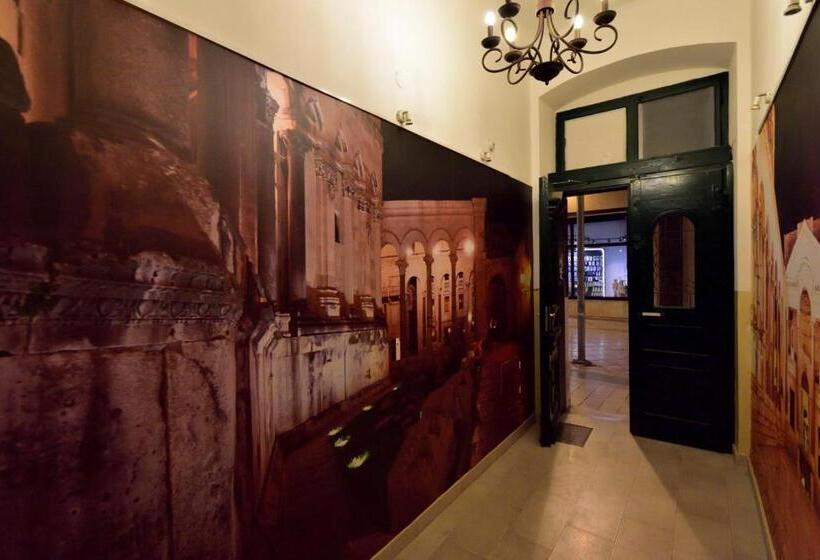 Marmontova Luxury Rooms