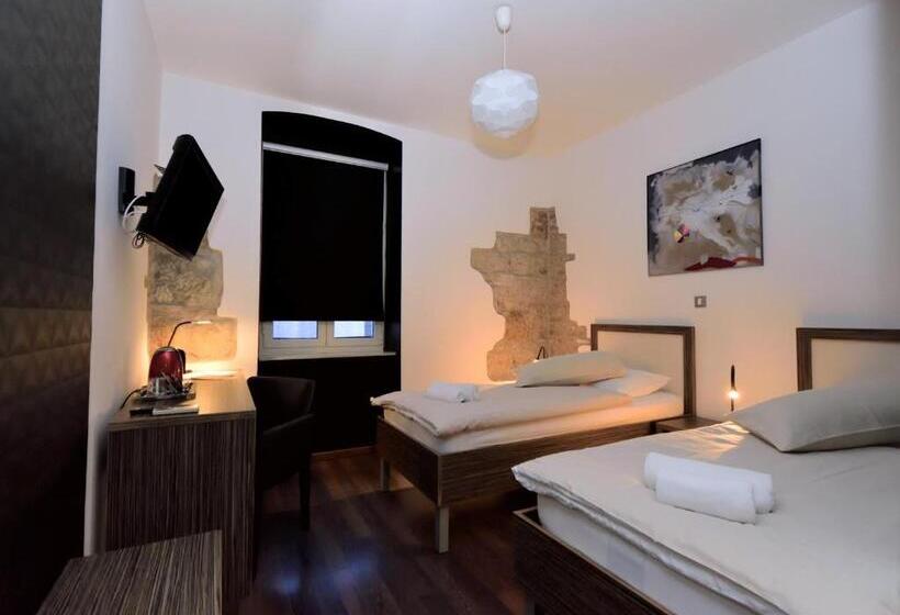 Marmontova Luxury Rooms