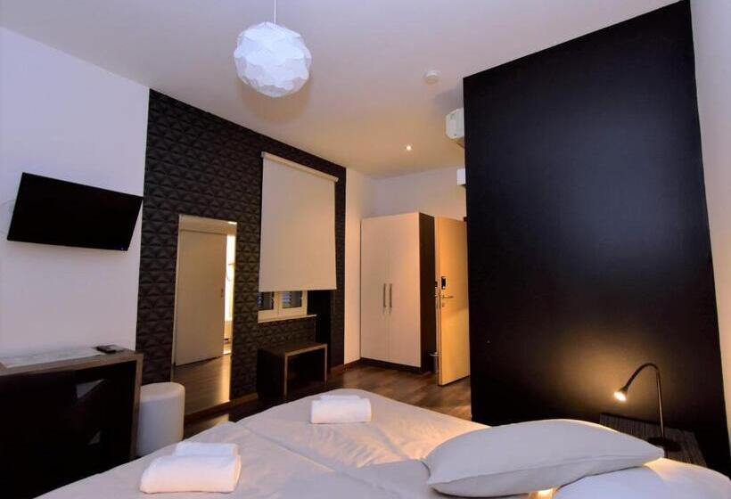 Marmontova Luxury Rooms