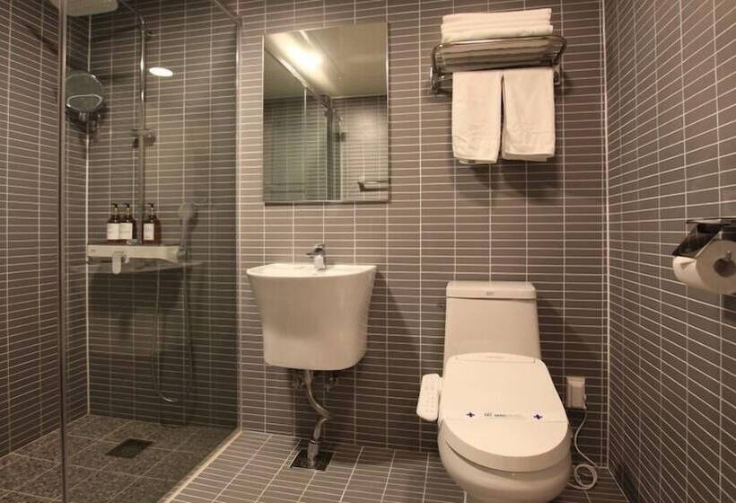 모텔 Mini Hotel 141