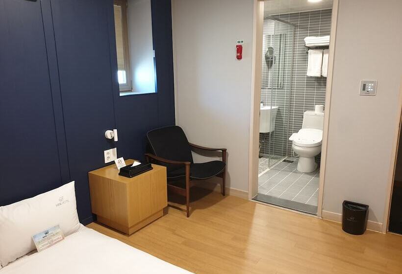 فندق على الطريق Mini Hotel 141