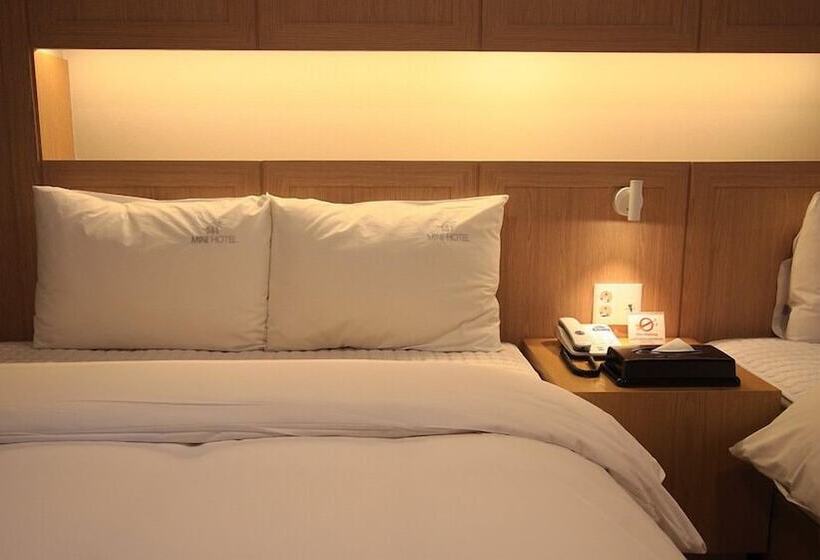 모텔 Mini Hotel 141