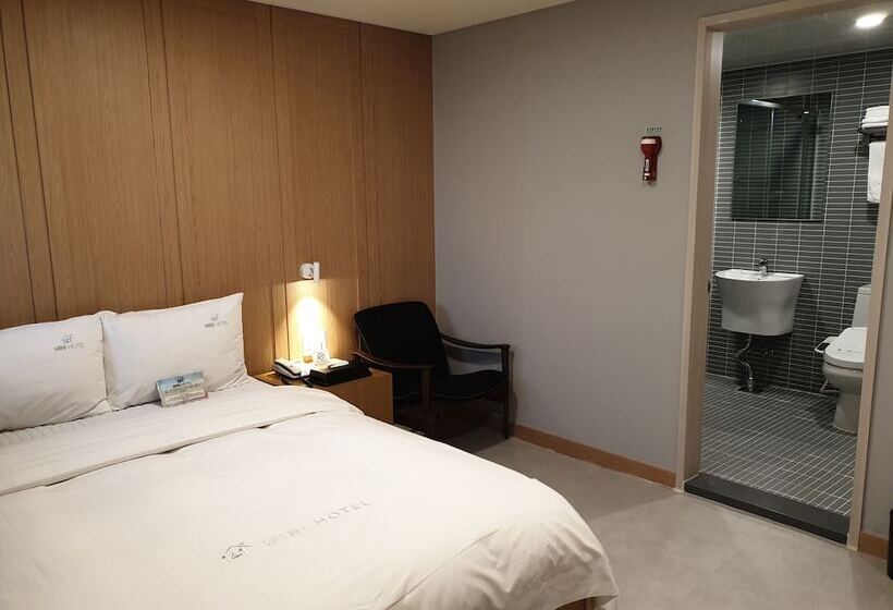 모텔 Mini Hotel 141