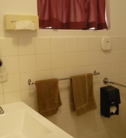 فندق على الطريق Acacia Motor Inn