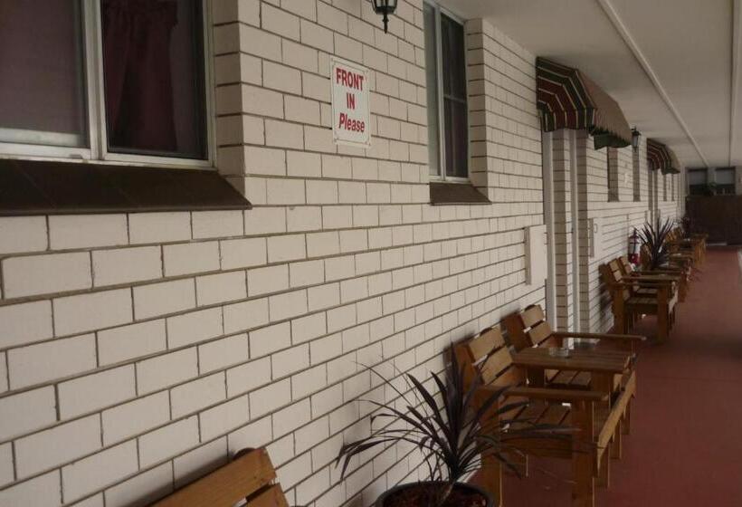 فندق على الطريق Acacia Motor Inn