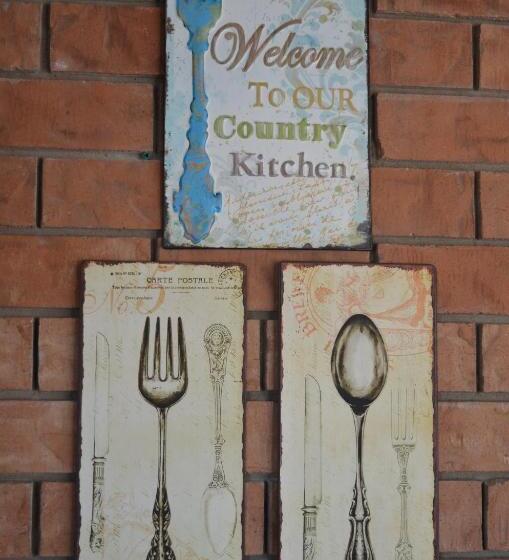 מוטל Alexander Motor Inn