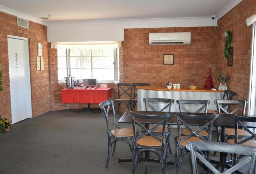 מוטל Alexander Motor Inn