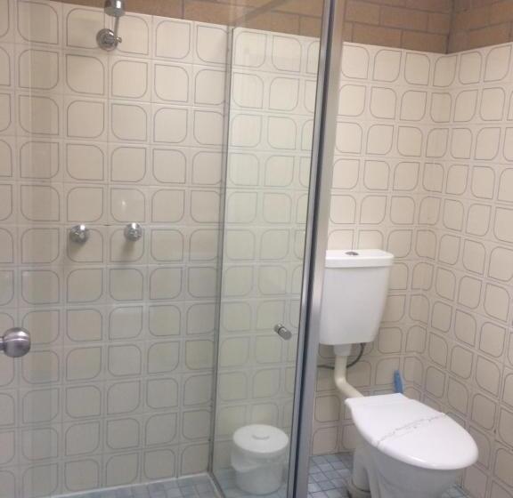 מוטל Alexander Motor Inn