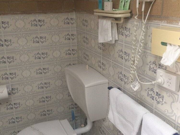 מוטל Alexander Motor Inn