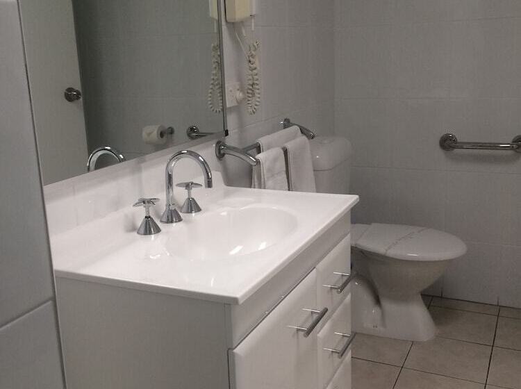 فندق على الطريق Alexander Motor Inn