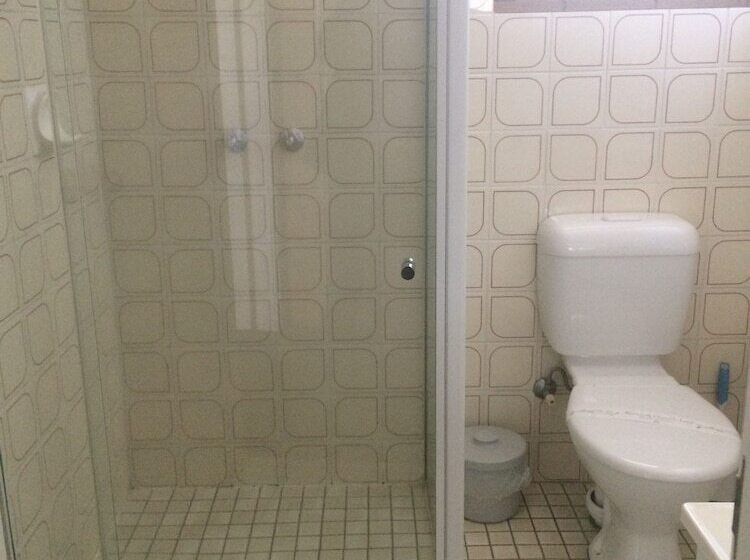 מוטל Alexander Motor Inn