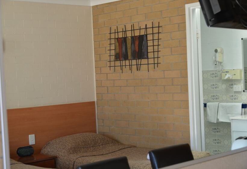 فندق على الطريق Alexander Motor Inn