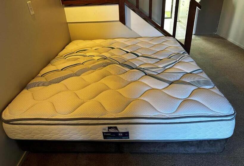 Мотель Apex On Fenton