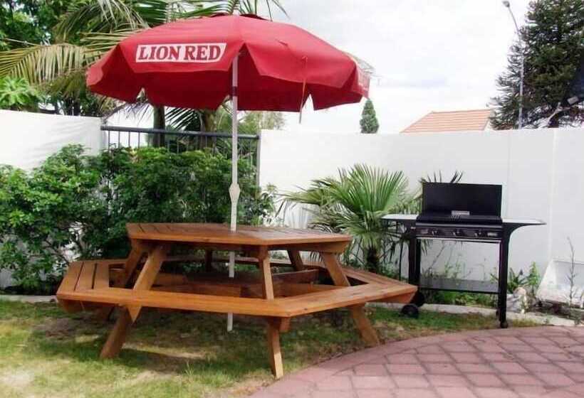 فندق على الطريق Sails Motor Inn