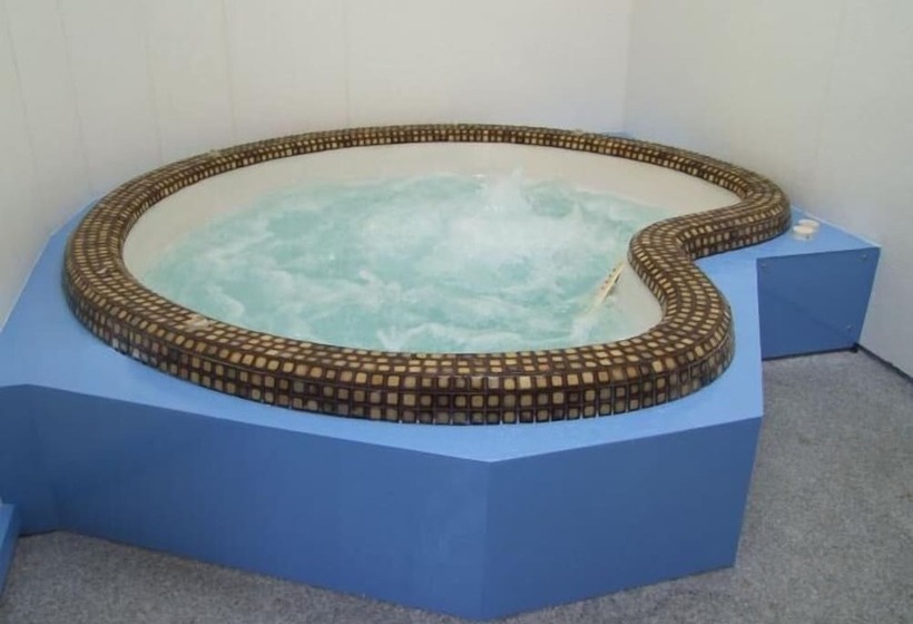 فندق على الطريق Sails Motor Inn