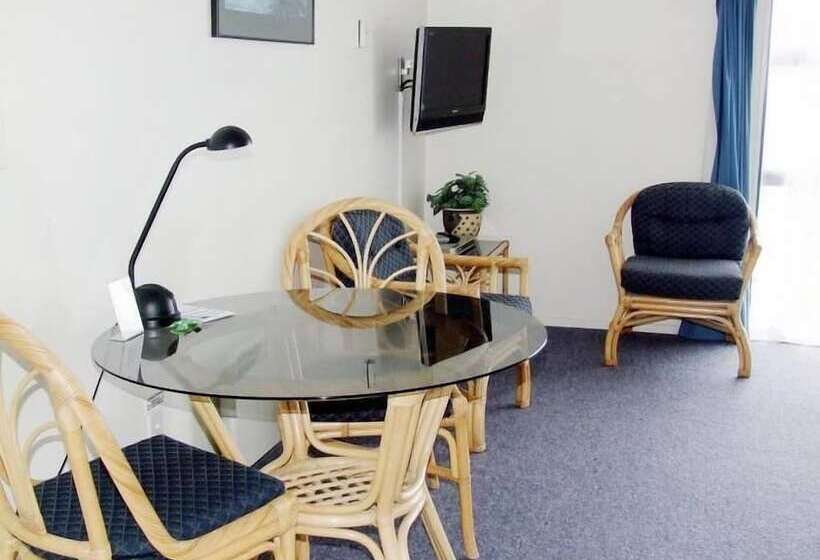 فندق على الطريق Sails Motor Inn