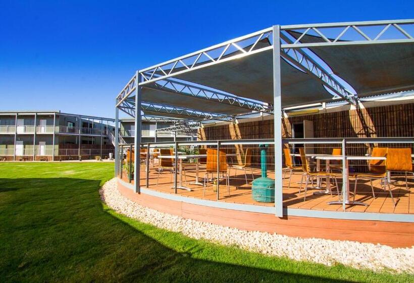 مُتل The Landing Port Hedland