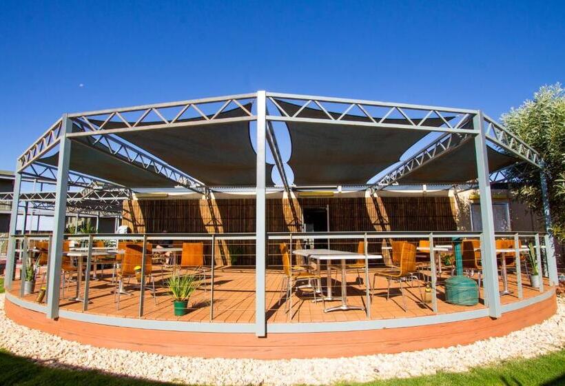 مُتل The Landing Port Hedland