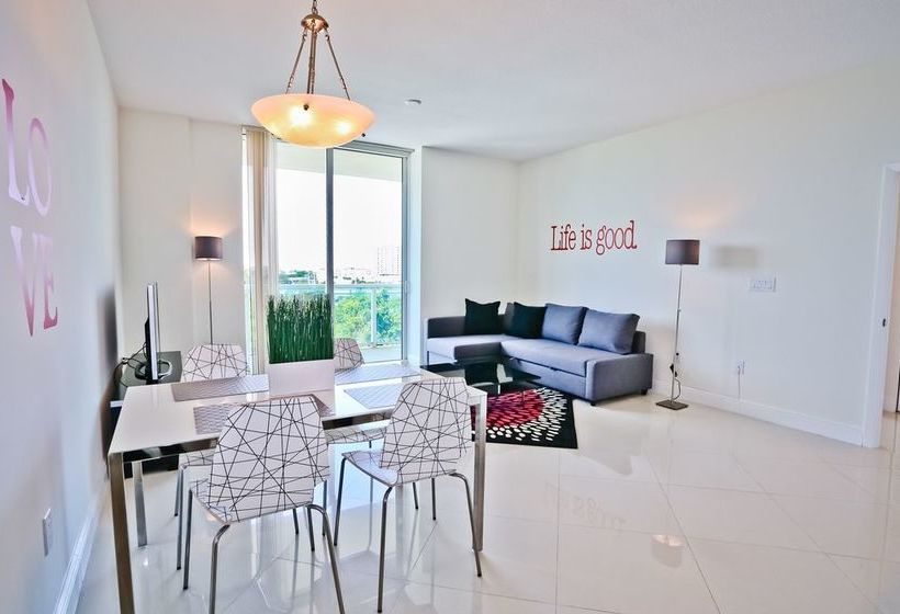 Nuovo  Downtown Miami / Brickell