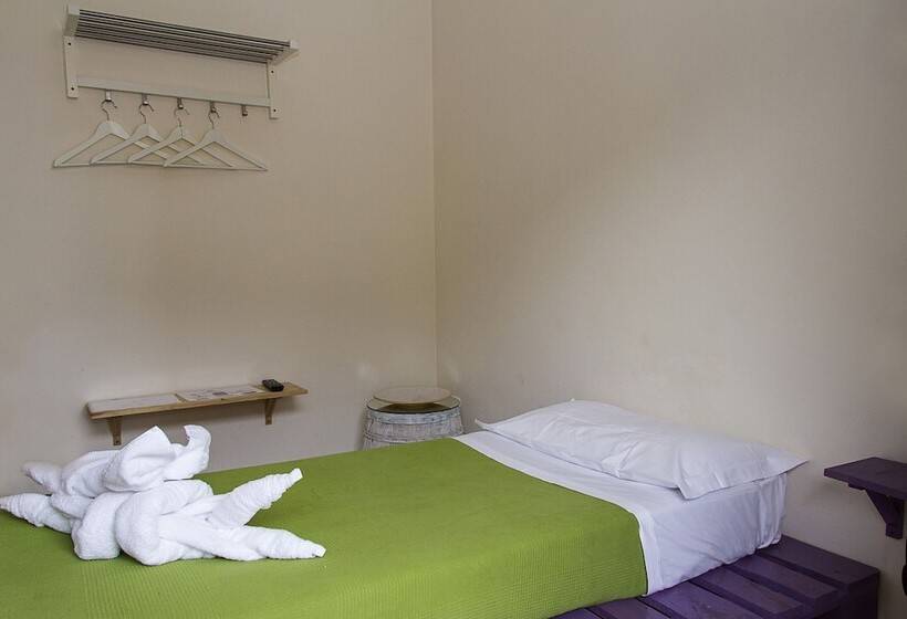 پانسیون Ecologic Moroni