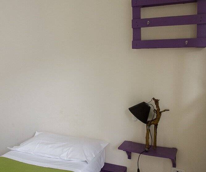 پانسیون Ecologic Moroni