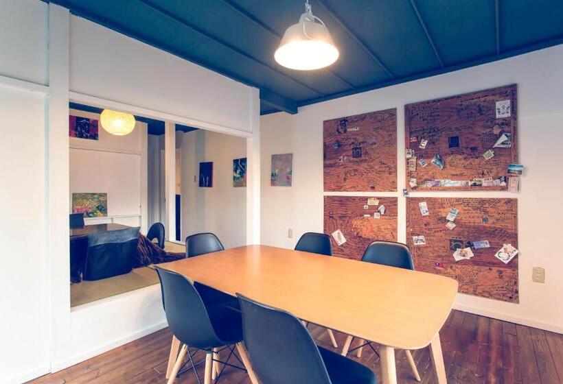 פנסיון Guest House Waya