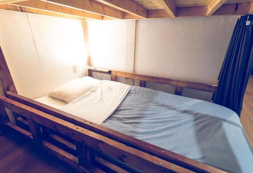 פנסיון Guest House Waya