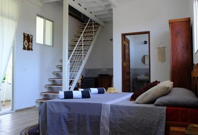 بنسيون Kobe House