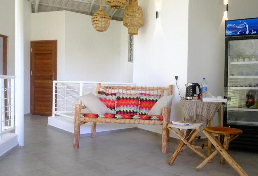 بنسيون Kobe House