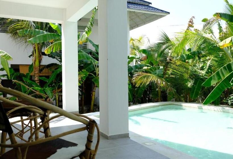 بنسيون Kobe House