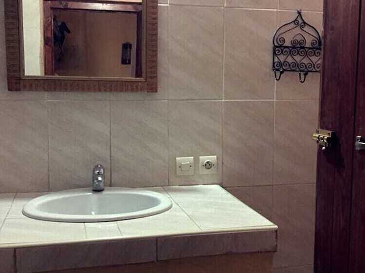 پانسیون Lescale De Ouarzazate