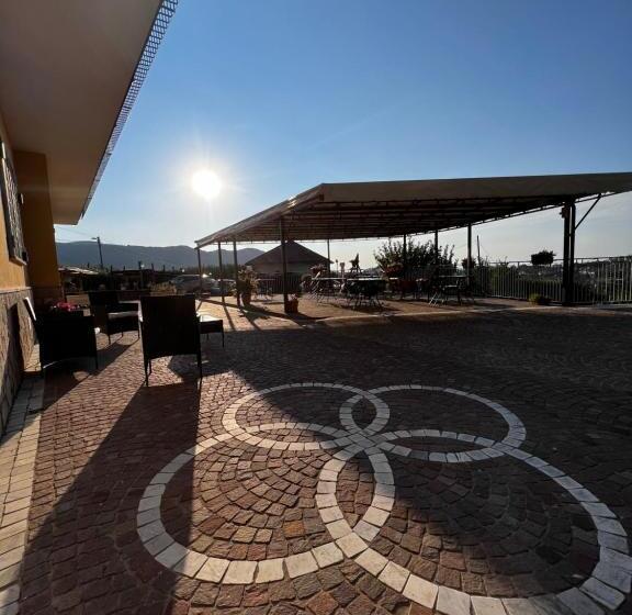 פנסיון Mamaral