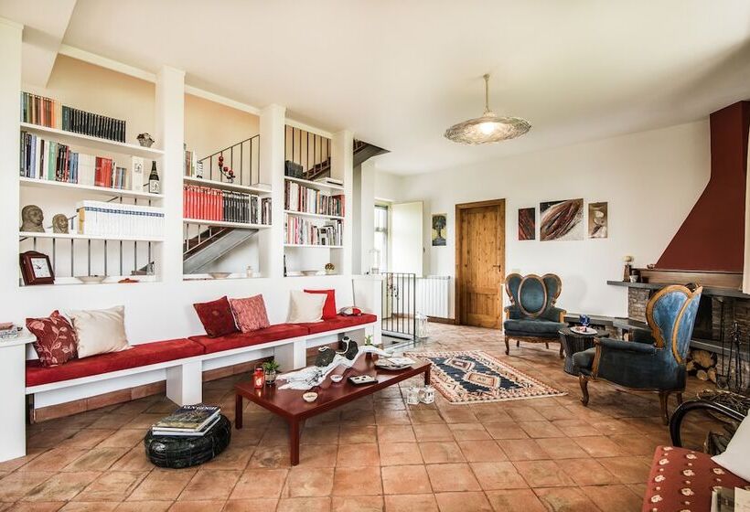 פנסיון Nake Residenza Artistica